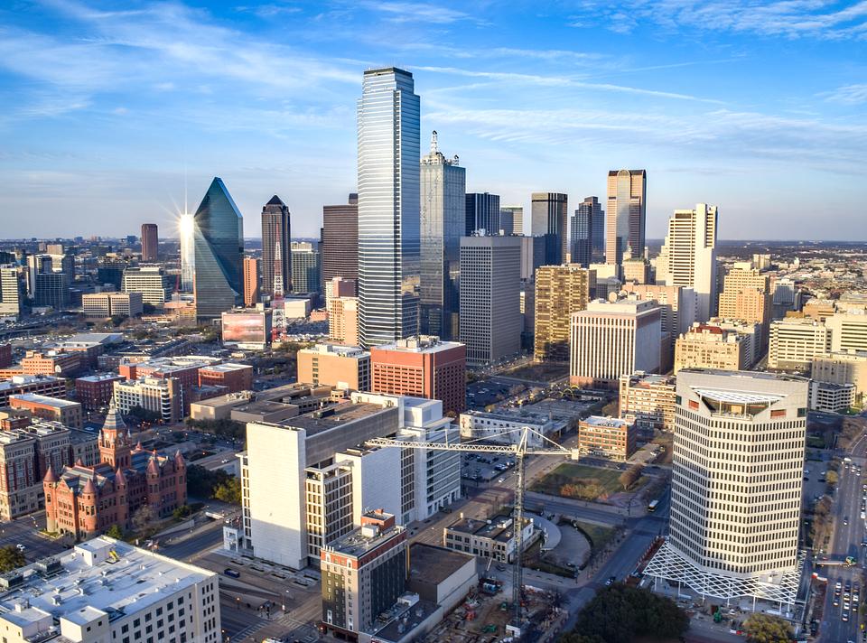 Real estate in Dallas’ La L'aceate neighborhood.